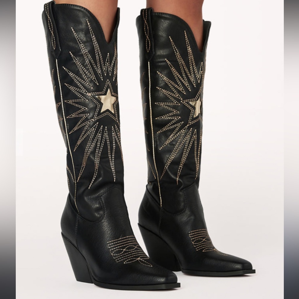 Black star cowgirl boots